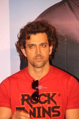 Hrithik Roshan and Sonam Kapoor Launch 'Dheere Dheere Se' Song