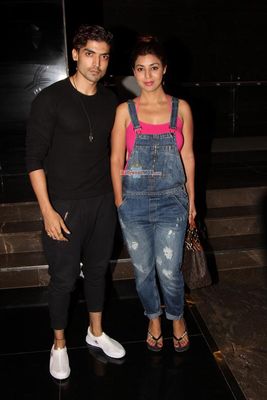 Vije Bhatia, Kritika Gaikwad along with Bollywood Celebs at film 'Lakhon Hain Yahan Dilwale' Premiere