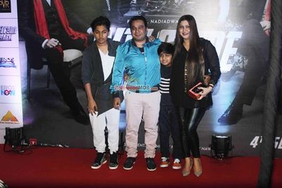 Anil Kapoor, Sonam Kapoor, Nana Patekar Among Bolly Celebs At Film 'Welcome back' premier