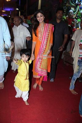 Shilpa Shetty along with her son Viaan and Divya Dutta snapped at ISKCON temple