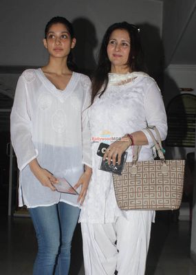 Amitabh Bachchan, Aishwarya Rai, Madhuri Dixit among other Celebs at Late Music Director Aadesh Shrivastava Fourth Day Prayer