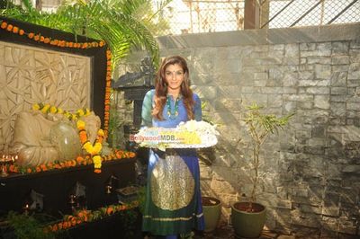 Raveena Tandon and Sambhavana Seth celebrate Ganesh Festival 2015