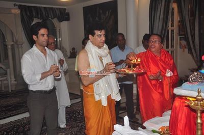 Jackie Shroff and Jeetendra celebrate Ganesh Festival 2015