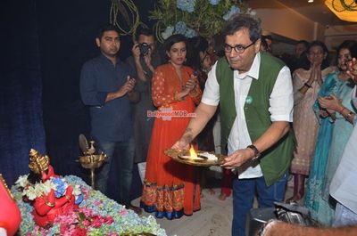 Bollywood Celebs snapped celebrating Ganesh Festival 2015