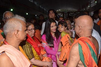 Aishwarya Rai Bachchan and Vidya Balan snapped at GSB Ganpati