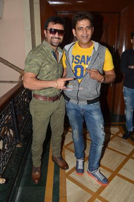 Ravi Kishan and Ajaz Khan at Kalini Mini Marathon press meet