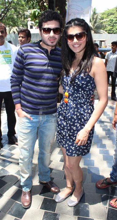 Actors Divyendu Sharma and Tapasee Pannu promote their film 'Chashme Baddoor'