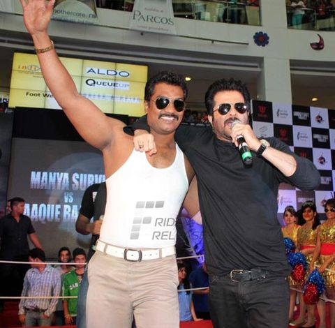John Abraham, Anil Kapoor, Tusshar Kapoor at film SHOOTOUT AT WADALA Fight Club event at Infiniti Mall in Malad
