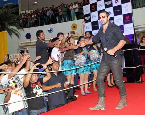 John Abraham, Anil Kapoor, Tusshar Kapoor at film SHOOTOUT AT WADALA Fight Club event at Infiniti Mall in Malad