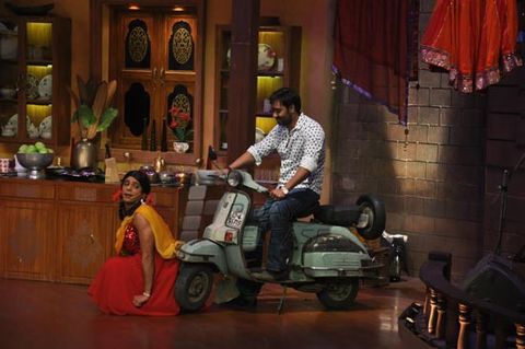 Ajay Devgn & Prakash Jha promoted film 'SATYAGRAHA' on the sets of 'Comedy Nights With Kapil'