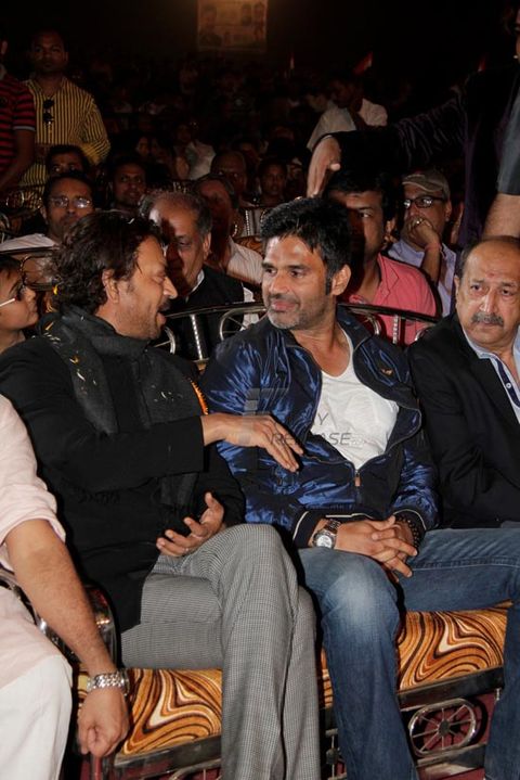 Chief minister Prithviraj Chauhan, Sunil Shetty, Irrfan Khan, Sajid Wajid, Tinu Anand with MLA Aslam Shaikh at prize distribution ceremony of Malad Sports festival