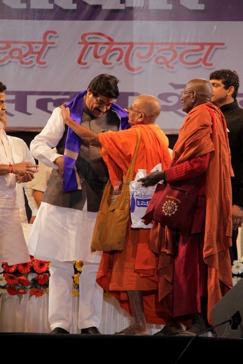 Chief minister Prithviraj Chauhan, Sunil Shetty, Irrfan Khan, Sajid Wajid, Tinu Anand with MLA Aslam Shaikh at prize distribution ceremony of Malad Sports festival