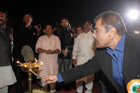 Chief minister Prithviraj Chauhan, Sunil Shetty, Irrfan Khan, Sajid Wajid, Tinu Anand with MLA Aslam Shaikh at prize distribution ceremony of Malad Sports festival