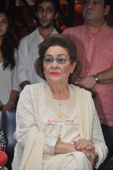 Kunal Kapoor unveils Shashi Kapoor's hand imprint tile for UTV Stars Walk of the Stars
