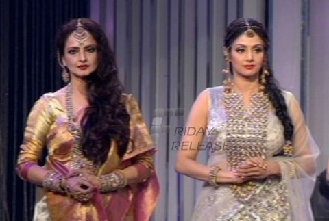 Shah Rukh Khan walks the ramp with Yash Chopra's nine heroines at the tribute on his birth anniversary