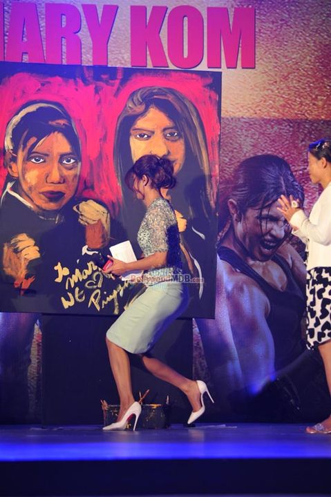 Priyanka Chopra with world champion boxer Mary Kom at the music event of film 'Mary Kom'