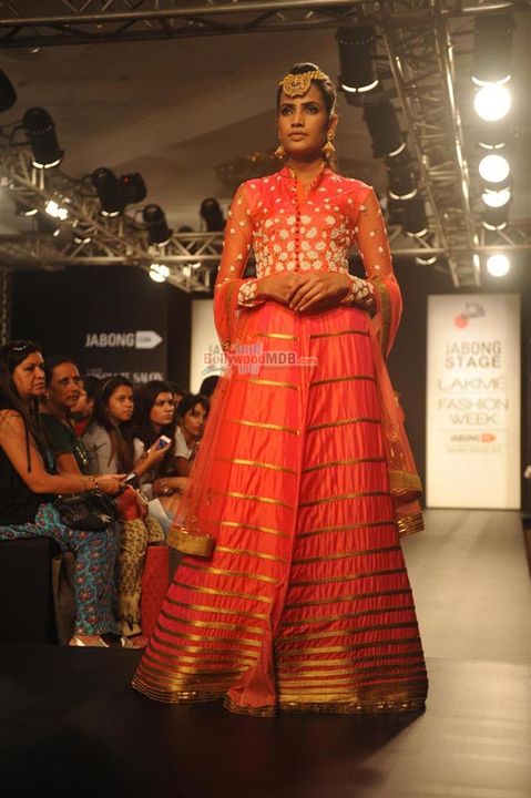 Chitrangada Singh showstopper for Harshita Chatterjee Deshmukh show