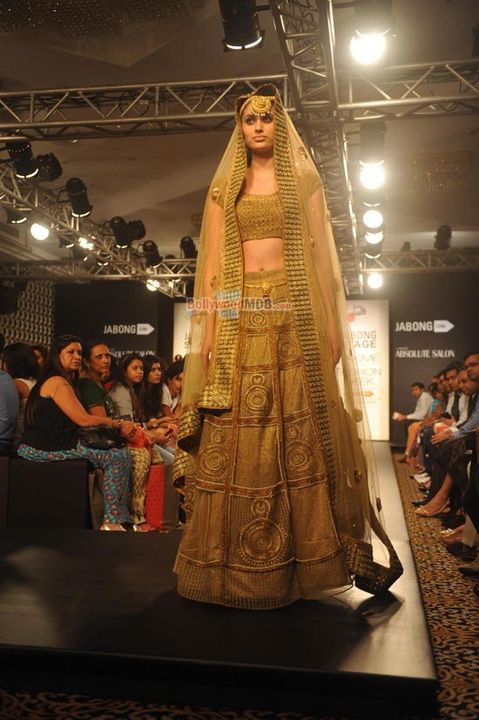 Chitrangada Singh showstopper for Harshita Chatterjee Deshmukh show
