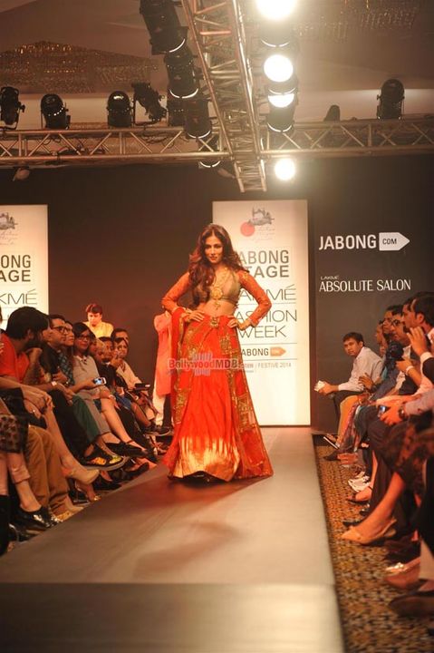 Chitrangada Singh showstopper for Harshita Chatterjee Deshmukh show
