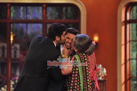 Priyanka Chopra, Ranveer Singh, Arjun Kapoor promote 'GUNDAY' on 'COMEDY NIGHTS WITH KAPIL' sets