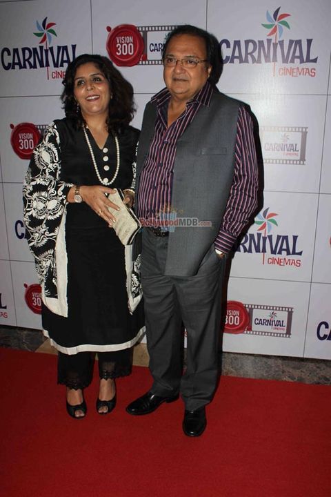 Dharmendra & Sharman Joshi at the launch of Carnival Cinemas