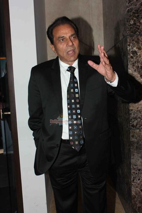 Dharmendra & Sharman Joshi at the launch of Carnival Cinemas