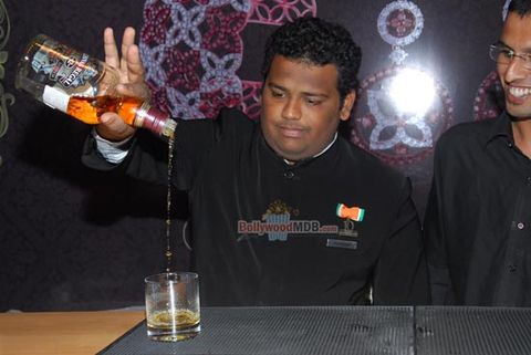 Bolly Celebs at 10th Annual Gemfields & Nazraana Retail Jeweller India Awards 2014