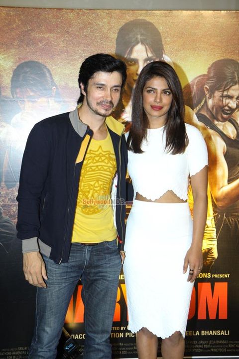Priyanka Chopra unveils film 'MARY KOM' trailer