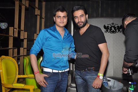 Shamita Shetty, Vidyut Jamwal among Bolly Celebs at Celebration at Club Alibii
