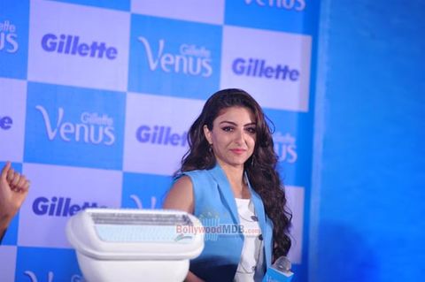 Chitrangada Singh and Soha Ali Khan at the launch of Gillette Venus Satin Care shave gel
