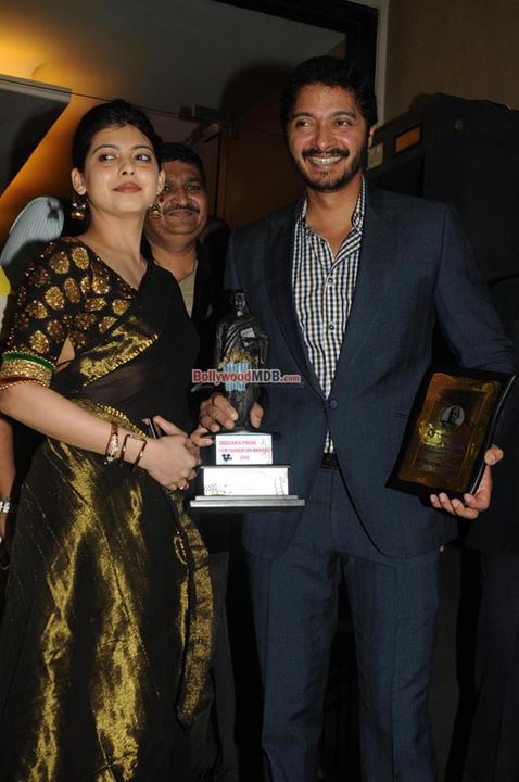 Shah Rukh Khan, Huma Qureshi, Tiger Shroff, among Bollywood Celebs honoured at the Dadasaheb Phalke Film Foundation Awards 2015