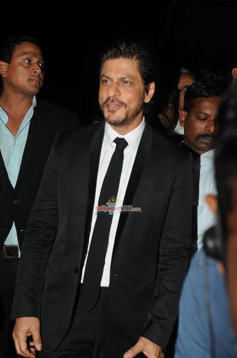 Shah Rukh Khan, Huma Qureshi, Tiger Shroff, among Bollywood Celebs honoured at the Dadasaheb Phalke Film Foundation Awards 2015