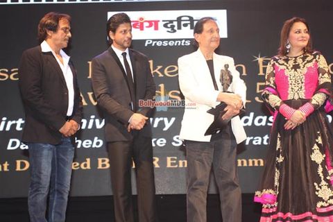 Shah Rukh Khan, Huma Qureshi, Tiger Shroff, among Bollywood Celebs honoured at the Dadasaheb Phalke Film Foundation Awards 2015