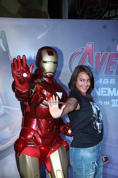 Varun Dhawan, Shraddha Kapoor, Sonakshi Sinha among other Bolly Celebs at Hollywood film 'Avengers - Age of Ultron' Special Screening