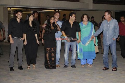 Shraddha Kapoor, Salman Khan, Riteish Deshmukh Among Other Celebs At Arpita Khan's Birthday Bash