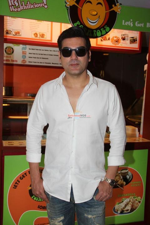 Stars at the trailer launch of film 'Kis Kisko Pyaar Karoon'