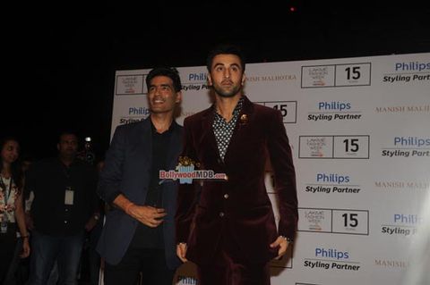 Hot Bollywood Celebs at Manish Malhotra show at LFW Winter / Festive 2015