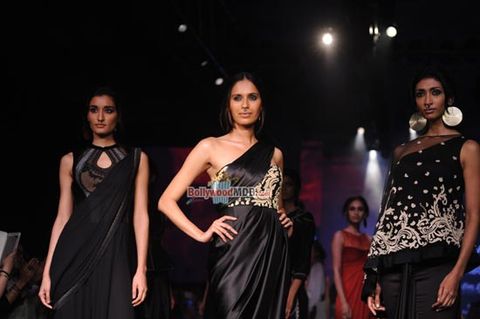 Chitrangada Singh and Ujjwala Raut walk the Ramp for Reliance Trends presents Tarun Tahiliani show at LFW Winter Festive 2015