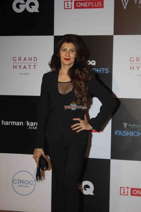 Bollywood Celebs at Van Heusen GQ Fashion Nights 2015