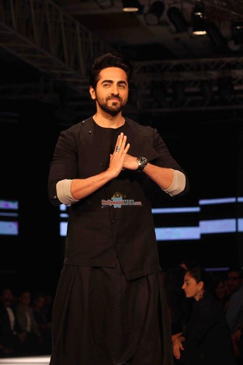 Bollywood Celebs at Van Heusen GQ Fashion Nights 2015
