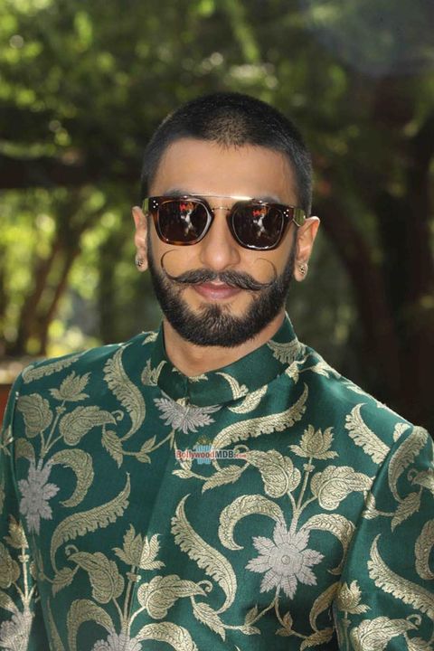 Stars during the promotion of film 'Bajirao Mastani' on the sets of Colors TV serial Swaragini