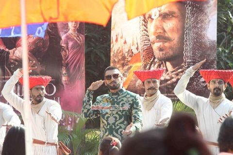 Stars during the promotion of film 'Bajirao Mastani' on the sets of Colors TV serial Swaragini