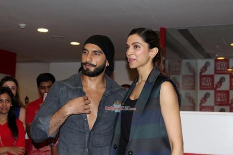 Ranveer Singh and Deepika Padukone promote film 'Bajirao Mastani' on Red FM