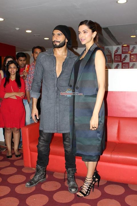 Ranveer Singh and Deepika Padukone promote film 'Bajirao Mastani' on Red FM