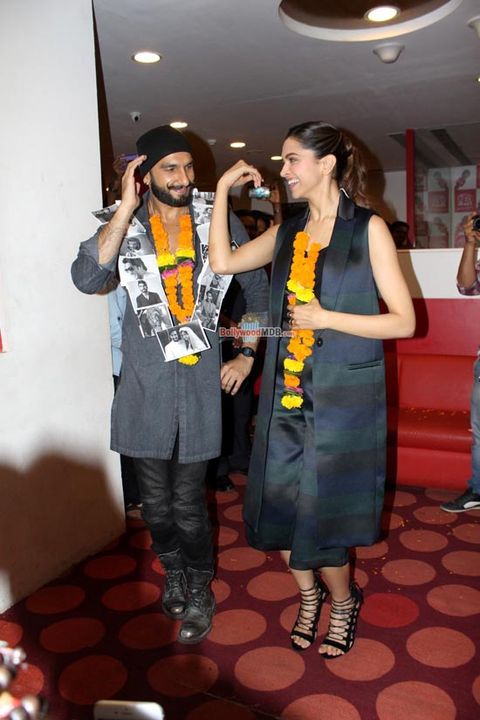Ranveer Singh and Deepika Padukone promote film 'Bajirao Mastani' on Red FM