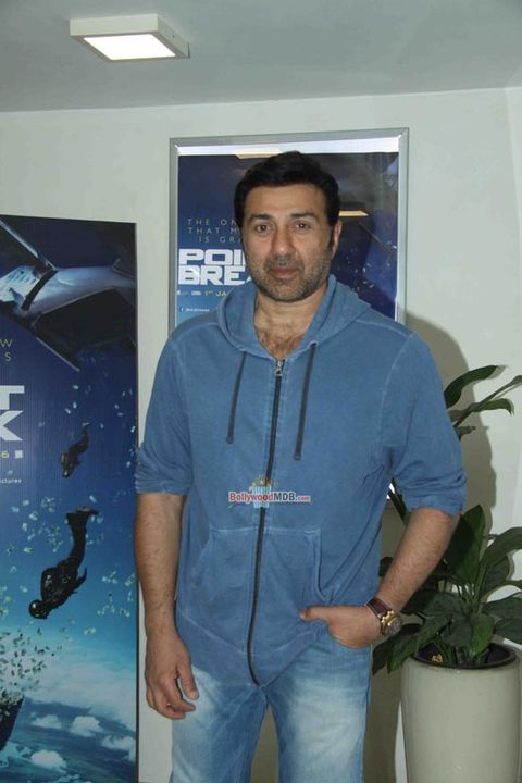 Sunny Deol holds special pre-release screening of Hollywood film 'Point Break' to appreciate stuntmen of our industry