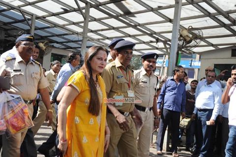 Jaya Prada snapped at Siddhivinayak Temple