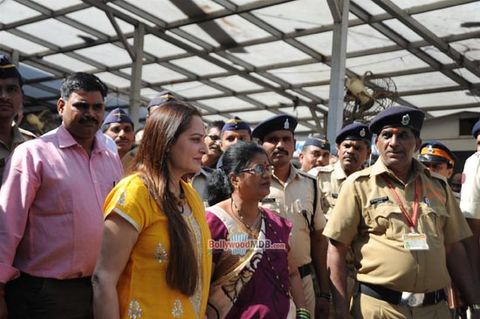 Jaya Prada snapped at Siddhivinayak Temple