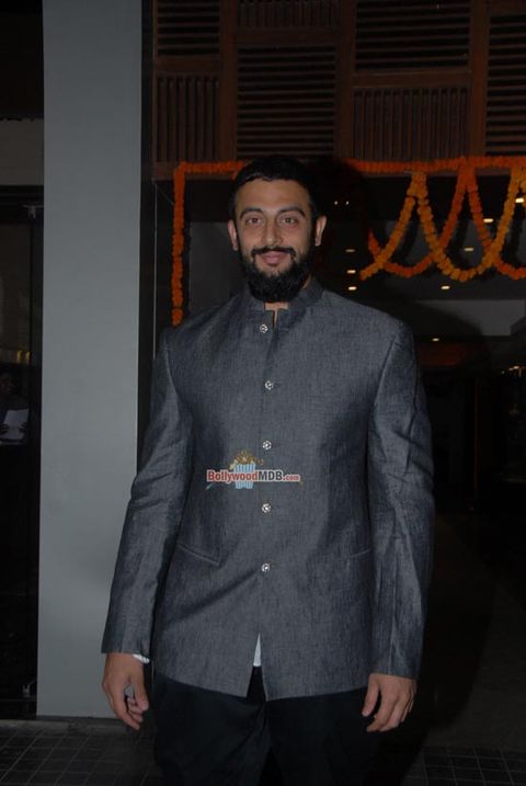 Bolly Celebs at Soha Ali Khan & Kunal Khemu's wedding party