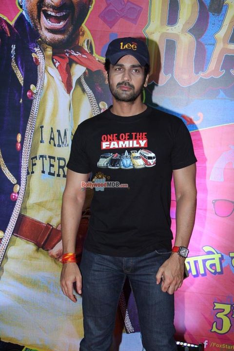 Arshad Warsi, Amit Sadh, Aditi Rao Hydari, Huma Qureshi, Amrita Puri among other bolly celebs at the screening of film 'Guddu Rangeela'